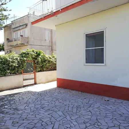 Viola Apartment *